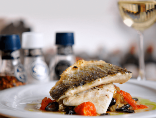 Piatto di pesce con cui abbinare il vino bianco